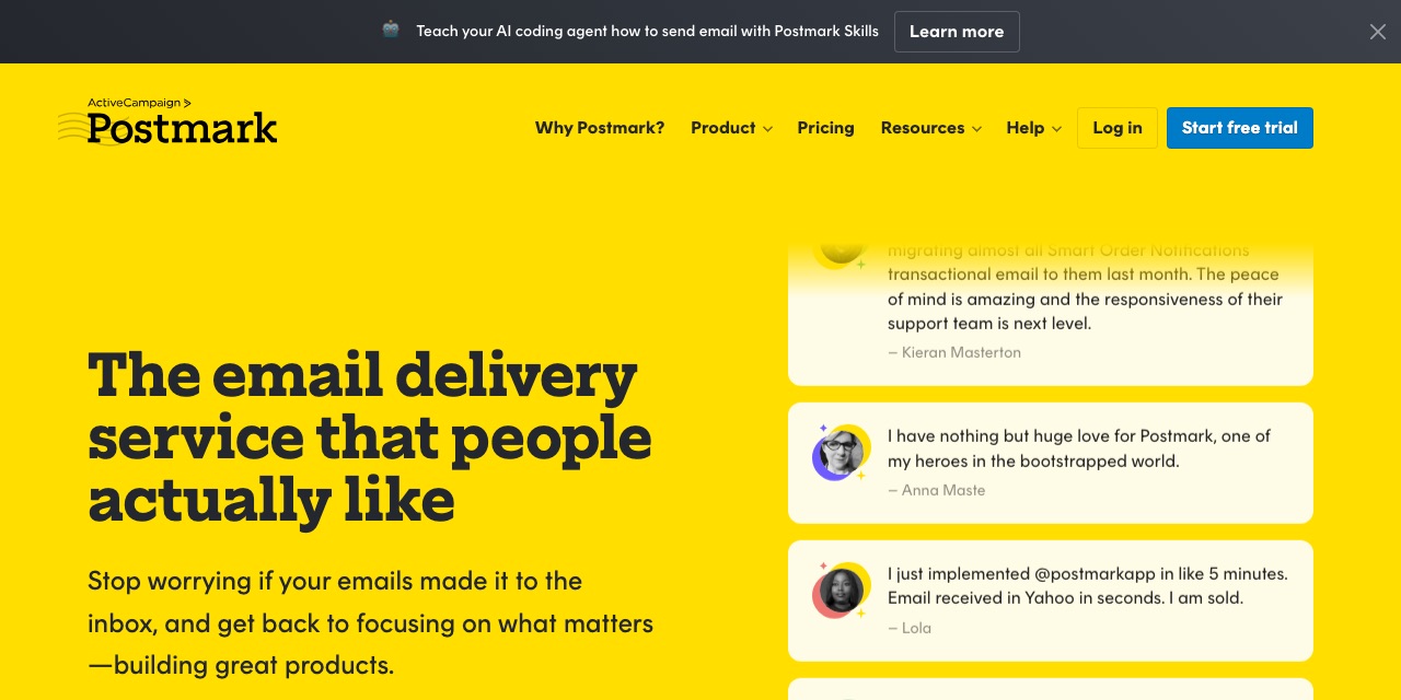 La página de inicio de Postmark sobre fondo amarillo, con el titular The email delivery service that people actually like, tarjetas de testimonios de clientes y el botón Start free trial.